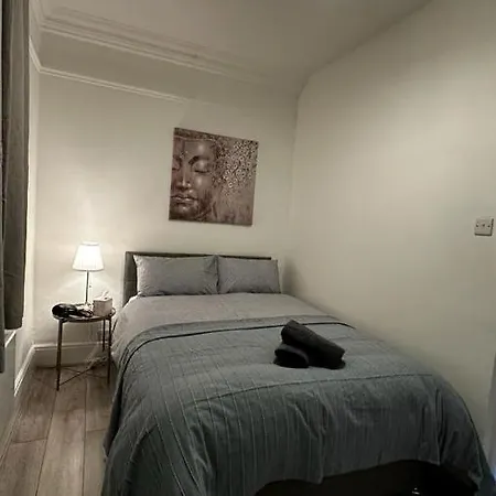Wandsworth Guest Rooms 64 Лондон Экстерьер фото