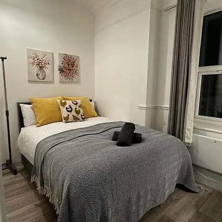 Wandsworth Guest Rooms 64 Лондон Экстерьер фото