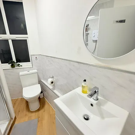 Wandsworth Guest Rooms 64 Лондон Экстерьер фото