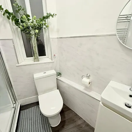 Wandsworth Guest Rooms 64 Лондон Экстерьер фото