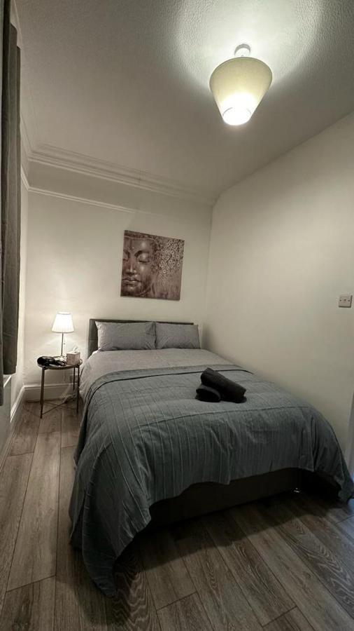 Проживание в семье Wandsworth Guest 64