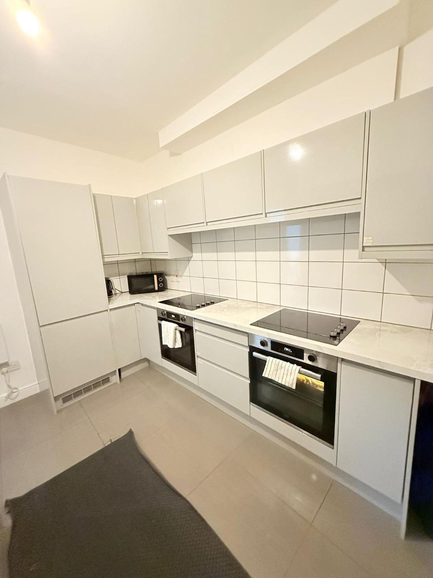 Проживание в семье Wandsworth Guest 64 *