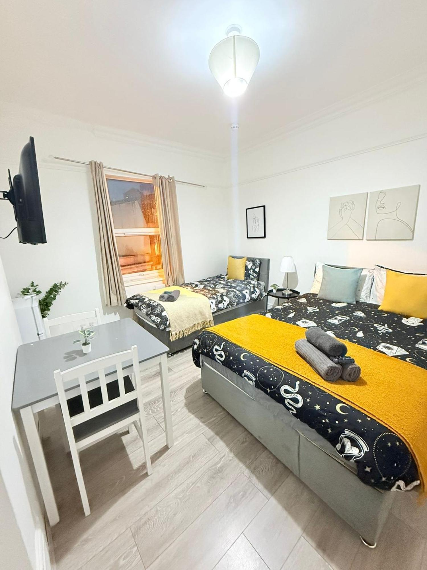 Проживание в семье Wandsworth Guest 64 *